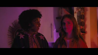 Hello_Goodbye_and_Everything_In_Between_mkv0204.jpg
