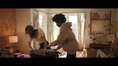 Hello_Goodbye_and_Everything_In_Between_mkv0866.jpg