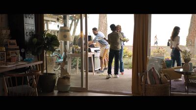Hello_Goodbye_and_Everything_In_Between_mkv0921.jpg