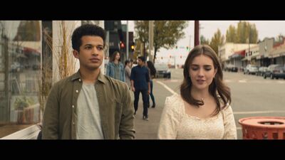 Hello_Goodbye_and_Everything_In_Between_mkv1391.jpg