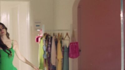 Olivia_Rodrigo_-_deja_vu_mp40577.jpg