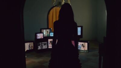 Olivia_Rodrigo_-_deja_vu_mp40641.jpg