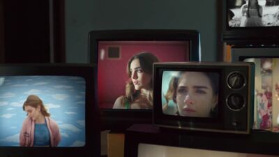 Olivia_Rodrigo_-_deja_vu_mp40661.jpg