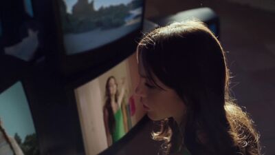 Olivia_Rodrigo_-_deja_vu_mp40758.jpg