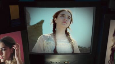 Olivia_Rodrigo_-_deja_vu_mp40760.jpg