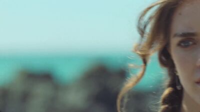 Olivia_Rodrigo_-_deja_vu_mp40852.jpg