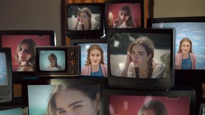 Olivia_Rodrigo_-_deja_vu_mp40881.jpg