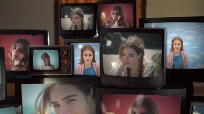 Olivia_Rodrigo_-_deja_vu_mp40882.jpg