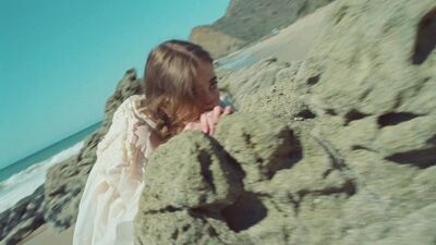 Olivia_Rodrigo_-_deja_vu_mp40892.jpg