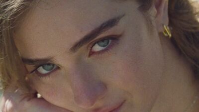 Olivia_Rodrigo_-_deja_vu_mp40943.jpg