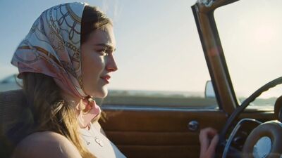 Olivia_Rodrigo_-_deja_vu_mp40997.jpg
