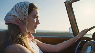 Olivia_Rodrigo_-_deja_vu_mp40998.jpg